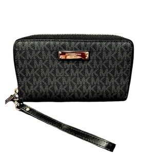 NWOT Michael Kors Black and Gray Logo Wristlet Wallet